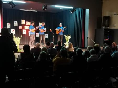 received_272805448476594